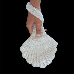 Handmade shell shaped beaded bridal clutch